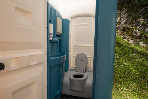 Best Porta potty rental near me  in Colonia, NJ